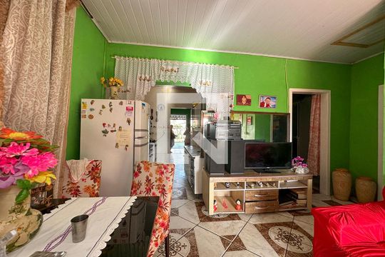 Sala de casa à venda com 3 quartos, 90m² em Santos Dumont, São Leopoldo