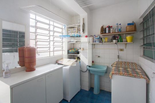 Área de Serviço de casa à venda com 3 quartos, 240m² em Jardim Dom Bosco, São Paulo
