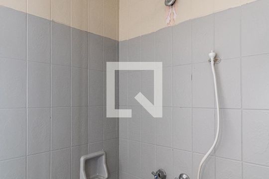 Banheiro da Suíte 1 de apartamento à venda com 4 quartos, 109m² em Bom Fim, Porto Alegre