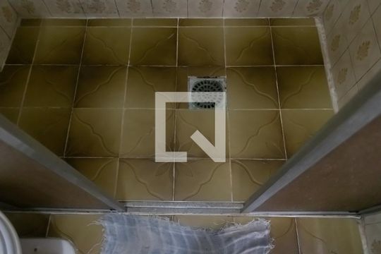 Banheiro Detalhes  de apartamento para alugar com 1 quarto, 40m² em Guilhermina, Praia Grande