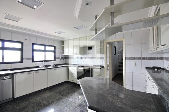 Cozinha de apartamento à venda com 4 quartos, 500m² em Rudge Ramos, São Bernardo do Campo