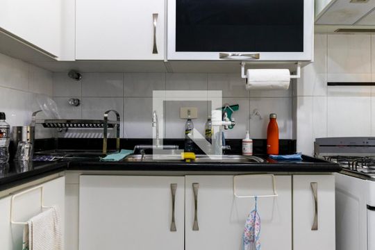 Cozinha de apartamento à venda com 2 quartos, 63m² em Vila Mariana, São Paulo