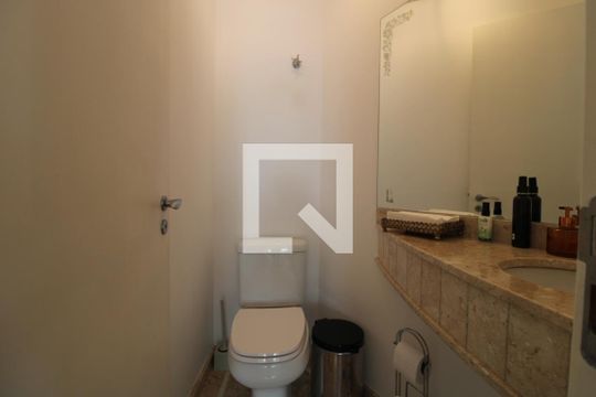 Lavabo de apartamento à venda com 3 quartos, 204m² em Vila Sofia, São Paulo