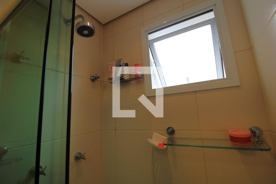 Chuveiro banheiro comum de apartamento à venda com 3 quartos, 204m² em Vila Sofia, São Paulo