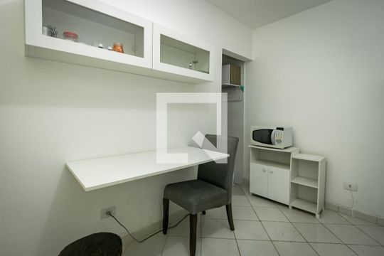Cozinha de casa para alugar com 1 quarto, 25m² em Cidade Monções, São Paulo