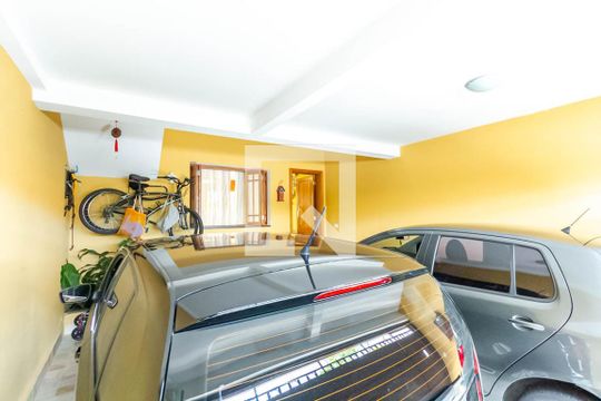 Garagem de casa à venda com 4 quartos, 210m² em Nova Petrópolis, São Bernardo do Campo