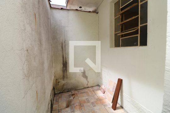 Quintal de casa para alugar com 1 quarto, 90m² em Vila Santa Clara, São Paulo