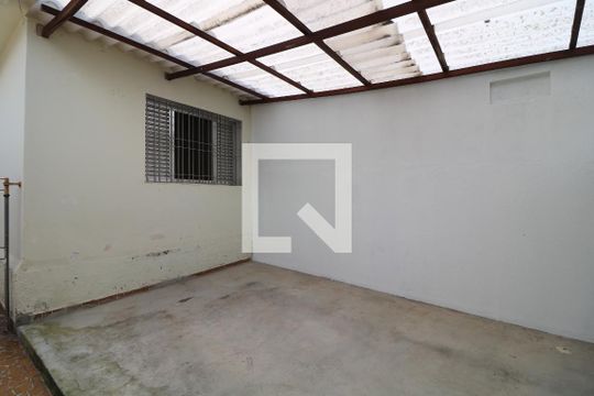Garagem de casa para alugar com 1 quarto, 90m² em Vila Santa Clara, São Paulo