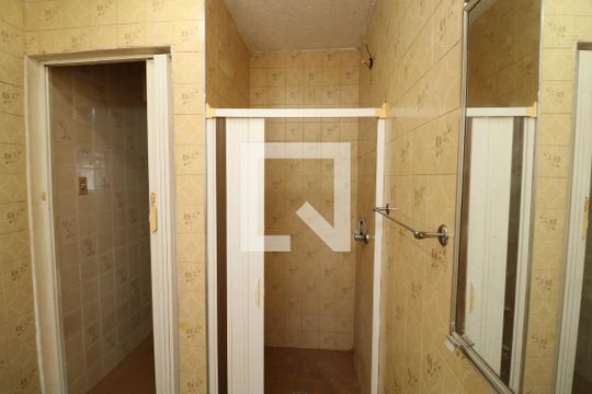 Banheiro de casa para alugar com 1 quarto, 90m² em Vila Santa Clara, São Paulo