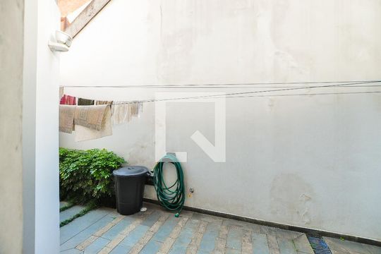 Quintal de casa à venda com 4 quartos, 550m² em Alto de Pinheiros, São Paulo