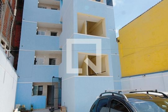 Fachada do bloco de kitnet/studio para alugar com 1 quarto, 21m² em Jardim Maria Duarte, São Paulo