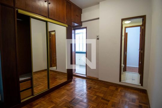 Quarto  de apartamento para alugar com 2 quartos, 108m² em Copacabana, Rio de Janeiro