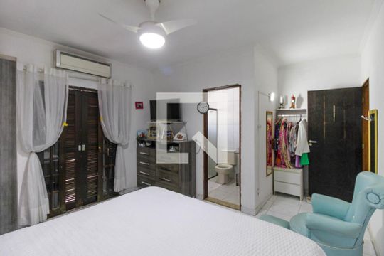 Quarto Suíte de casa à venda com 3 quartos, 300m² em Vila Primavera, São Paulo