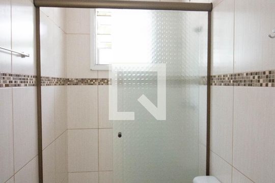 Banheiro de apartamento à venda com 2 quartos, 48m² em Colônia (zona Leste), São Paulo