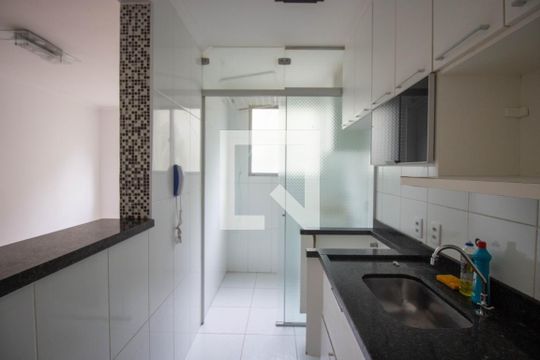 Cozinha de apartamento à venda com 2 quartos, 48m² em Colônia (zona Leste), São Paulo