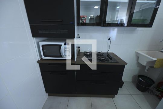 Cozinha - Armários de apartamento à venda com 2 quartos, 39m² em Residencial Itamaracá, Goiânia