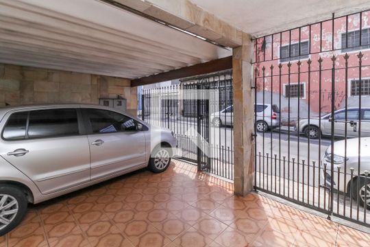 Garagem de casa à venda com 2 quartos, 140m² em Vila Ema, São Paulo