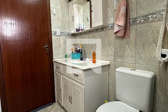 Banheiro de casa à venda com 3 quartos, 160m² em Liberdade, Novo Hamburgo