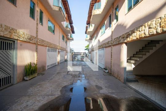 Área comum de casa de condomínio para alugar com 3 quartos, 108m² em Penha de França, São Paulo