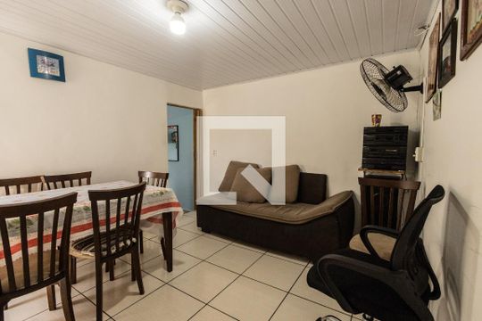 Sala de casa à venda com 7 quartos, 230m² em Vila Nova Manchester, São Paulo
