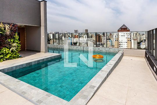 Área comum de kitnet/studio para alugar com 1 quarto, 22m² em República, São Paulo
