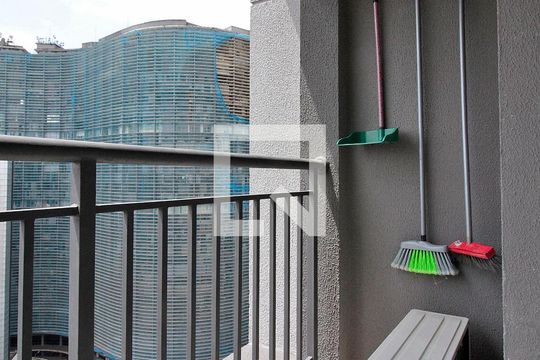 Varanda de kitnet/studio para alugar com 1 quarto, 22m² em República, São Paulo