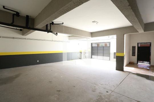 Garagem de casa de condomínio à venda com 2 quartos, 64m² em Jardim Nordeste, São Paulo