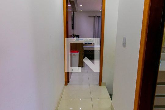 Corredor de casa à venda com 2 quartos, 274m² em Jardim Record, São Paulo