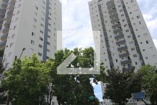 Fachada de apartamento para alugar com 1 quarto, 45m² em Vila Londrina, São Paulo