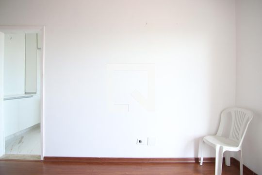 Sala de apartamento para alugar com 1 quarto, 45m² em Vila Londrina, São Paulo