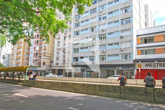Fachada de kitnet/studio à venda com 1 quarto, 40m² em Farroupilha, Porto Alegre