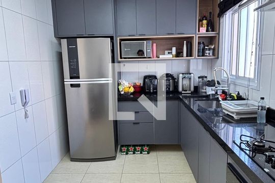 Cozinha de apartamento à venda com 3 quartos, 180m² em Vila Metalúrgica, Santo André