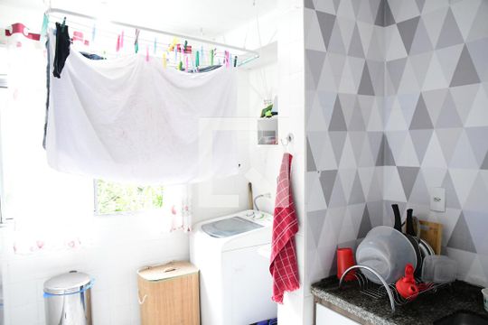 Cozinha e Área de Serviço de apartamento para alugar com 2 quartos, 55m² em Jardim Caiapiá, Cotia