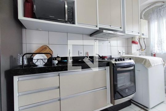 Cozinha  de apartamento para alugar com 2 quartos, 44m² em Jardim do Lago Continuação, Campinas