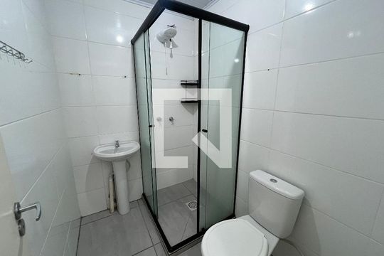 Banheiro de apartamento à venda com 2 quartos, 56m² em Rondônia, Novo Hamburgo