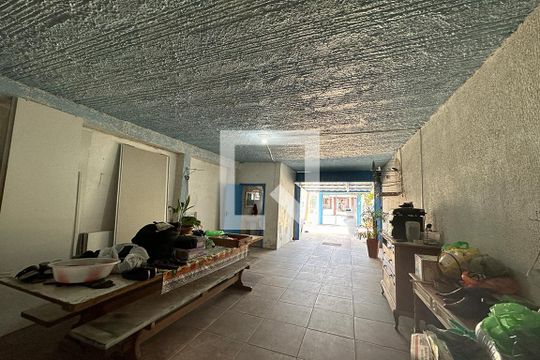 Garagem de casa à venda com 3 quartos, 160m² em Santos Dumont, São Leopoldo