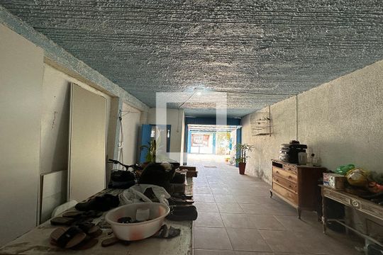 Garagem de casa à venda com 3 quartos, 160m² em Santos Dumont, São Leopoldo