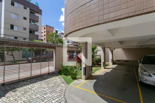 Garagem de apartamento para alugar com 3 quartos, 150m² em Castelo, Belo Horizonte