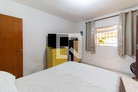 Quarto 01 de casa à venda com 3 quartos, 150m² em Vila Carrao, São Paulo