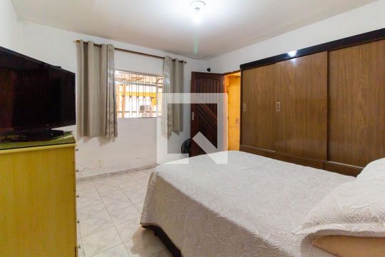 Quarto 01 de casa à venda com 3 quartos, 150m² em Vila Carrao, São Paulo
