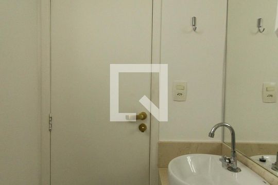 Lavabo de casa à venda com 3 quartos, 236m² em Jardim Anália Franco, São Paulo