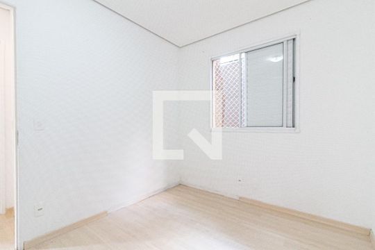 Quarto 1 de apartamento à venda com 2 quartos, 42m² em Vila Talarico, São Paulo