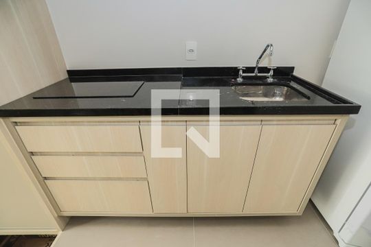 Cozinha de kitnet/studio para alugar com 1 quarto, 30m² em Perdizes, São Paulo