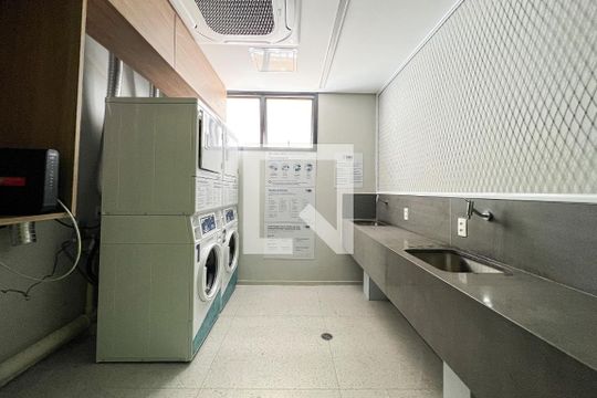 Lavanderia de kitnet/studio para alugar com 1 quarto, 30m² em Perdizes, São Paulo