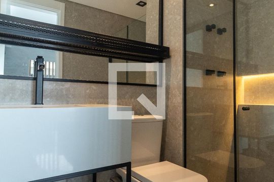 Banheiro principal  de apartamento à venda com 1 quarto, 73m² em Cerqueira César, São Paulo