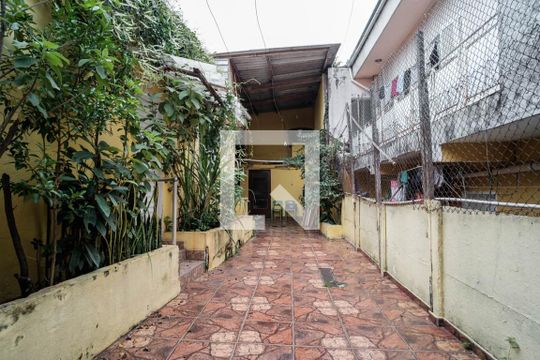 Garagem de casa à venda com 4 quartos, 280m² em Vila Nhocuné, São Paulo