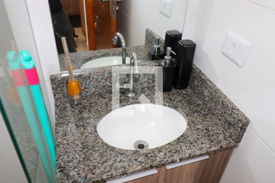 Banheiro de apartamento à venda com 2 quartos, 38m² em Penha de França, São Paulo
