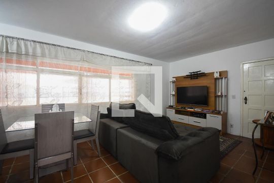 Sala de casa à venda com 4 quartos, 206m² em Jardim Maria Rosa, Taboão da Serra