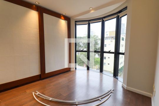 Quarto 3 Suite de apartamento para alugar com 3 quartos, 100m² em Batel, Curitiba