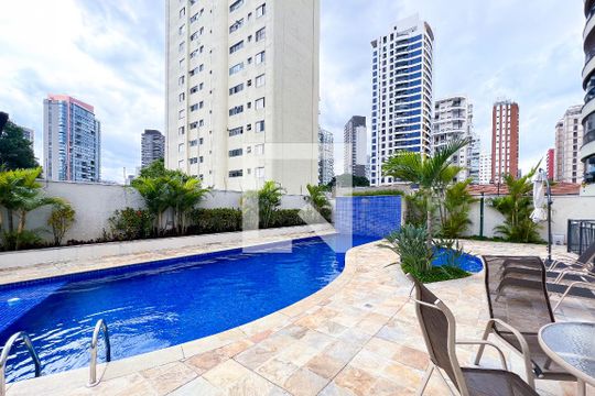 Piscina de apartamento para alugar com 2 quartos, 74m² em Vila Olímpia, São Paulo